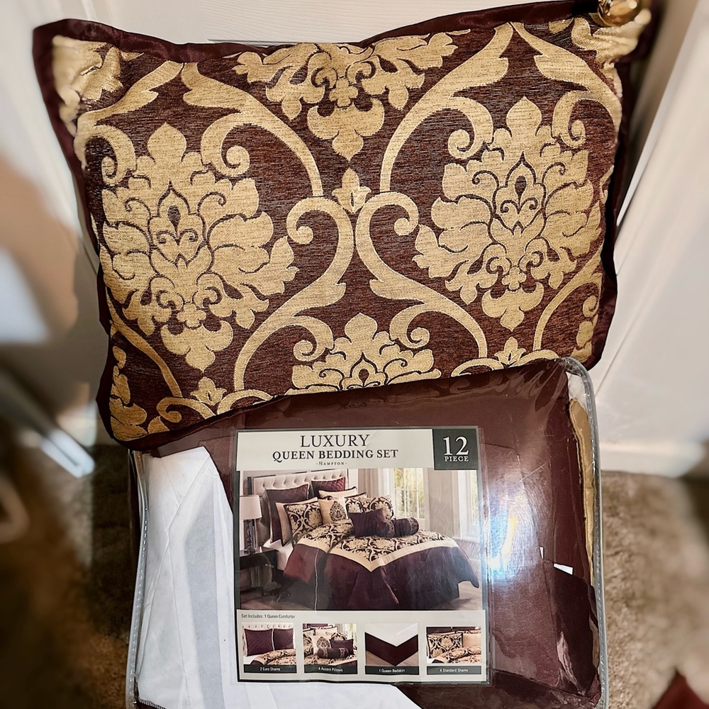 🌟NEW🌟 LUXURY 12PC QUEEN COMFORTER SET
